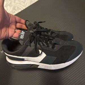 Nike Black and White Retro Running Sneakers